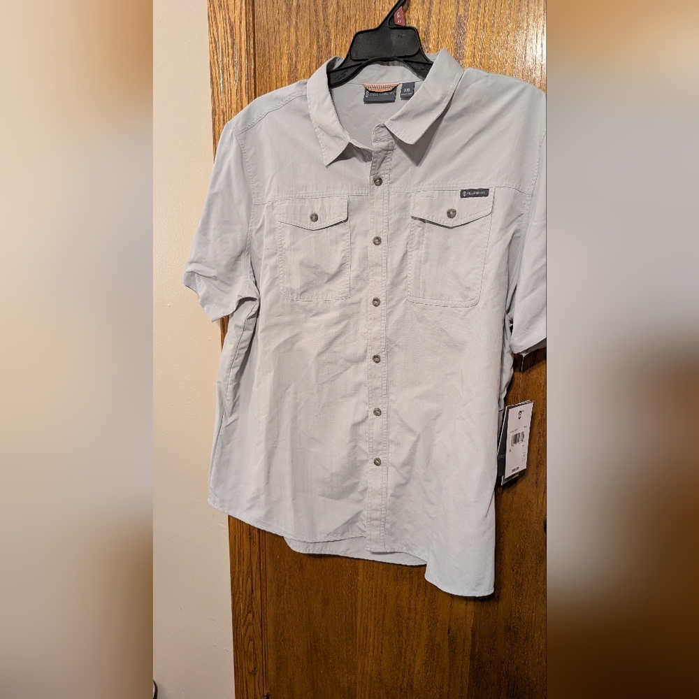 Free Country Men's Light Gray Casual Button Down Shirt
